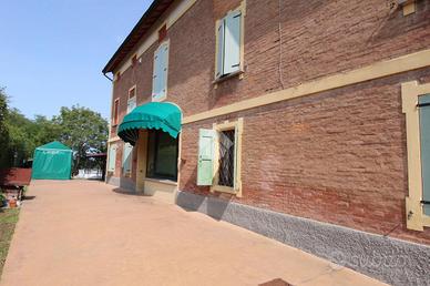 CASA SEMINDIPENDENTE A CASALGRANDE