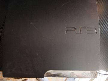 Play stațion 3,2 giochi e 2 controler leggi sotto