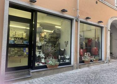 Immobile in asta di 80 m² con 1 locale a Valenza