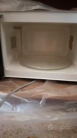 forno a microonde meccanico Sharp 