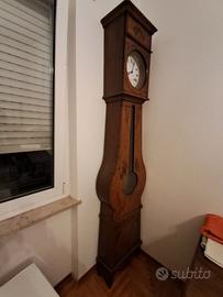 Orologio pendolo d'epoca. 