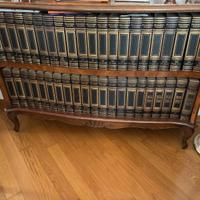 Enciclopedia Treccani con mobile