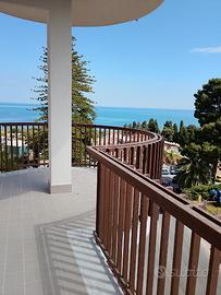 Appartamento panoramico sul mare