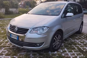 TOURAN METANO 5 POSTI