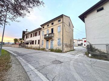 CASA DI CORTE A FONTANIVA