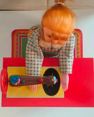Bambola Dolly Dressmaker con scatola 1957