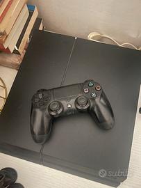 PLAYSTATION 4