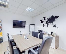 SPLENDIDO LOCALE COMMERCIALE CON 9 UFFICI A REDDIT