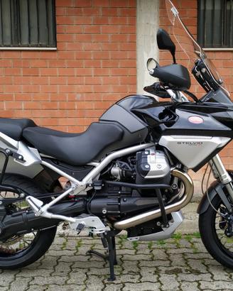 Moto Guzzi Stelvio