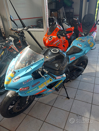 Gsx-r 750 pista