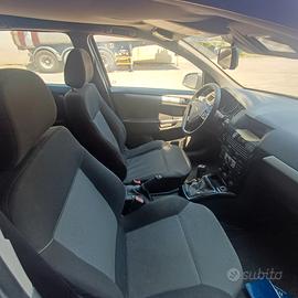 opel astra sw. 