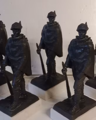 statue alpino in resina bronzata