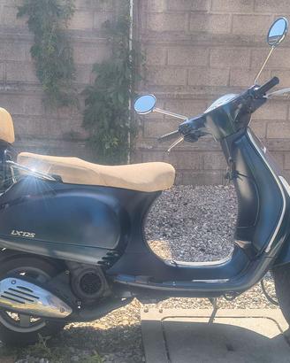 Vespa 125 LX Blu Midnight accessoriata