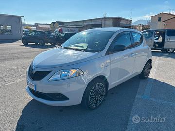 Lancia Ypsilon 1.0 FireFly 5 porte S&S Hybrid Ecoc