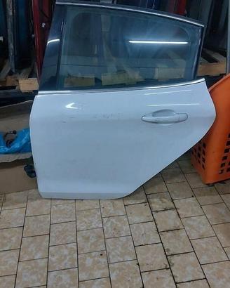 Portiera post sx peugeot 208