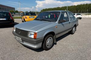 Opel Corsa 1.2 2 Porte TR