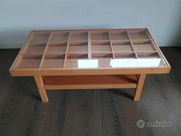 Tavolino IKEA apribile con piano in vetro. Misure