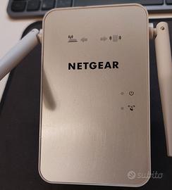 4 ripetitori WiFi Netgear