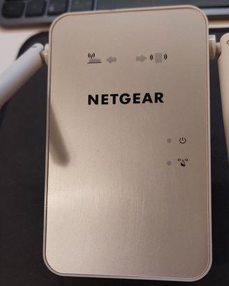 4 ripetitori WiFi Netgear