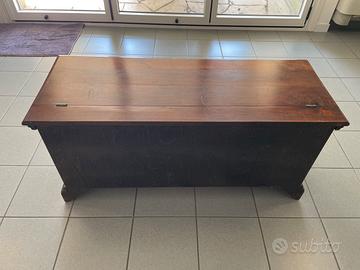 Cassapanca in legno
