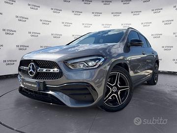 Mercedes-Benz GLA 180 d Automatic Premium NIG...