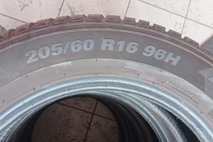 4 Gomme invernali KUMHO 205/60 R16 96H - 90% batt