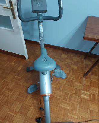 Ciclett DOMYOS modello VM560 cardio