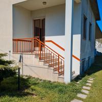 Bilocale INDIPENDENTE con GIARDINO e BOX