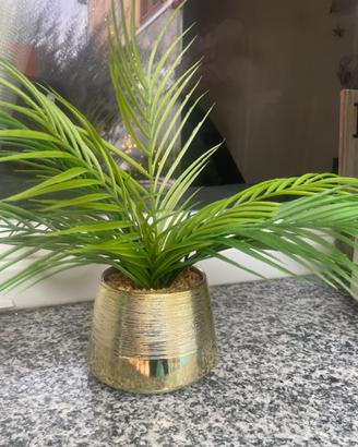 Vaso con palma finta