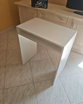 Scrivania compatta IKEA TORALD bianca (65x40 cm)