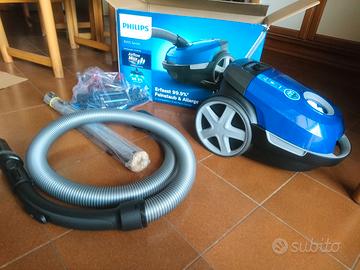 Aspirapolvere Philips a traino con sacco .