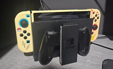 Nintendo Switch con cover Pikatchu