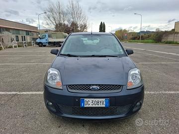Ford Fiesta 1.2 5 porte SOLAMENTE 85.000 KM