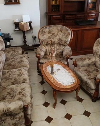 divano poltrone e tavolino