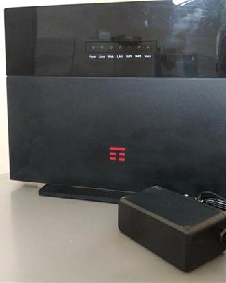 Modem/Router Tim Hub 1000 MEGA Adsl+Fibra+Wi-FI+Ft