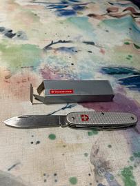 Victorinox Farmer