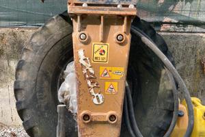 Martello demolitore idraulico modelloINDECO MES521