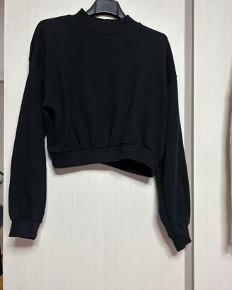 Felpa nero marca Bershka