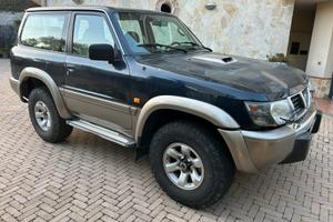 Nissan patrol gr 3000 anno 2000 asi