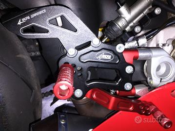 Pedane regolabili panigale V4