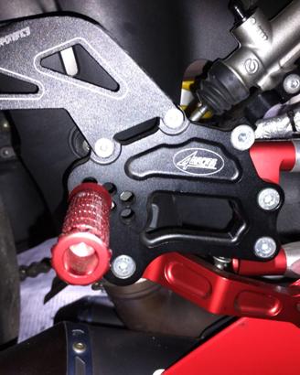 Pedane regolabili panigale V4