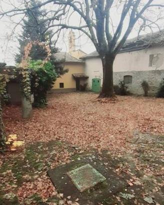 Rustico / Casale di 280 m² con più di 5 locali e b