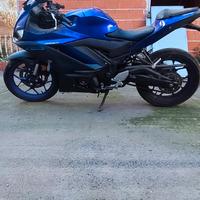 Yamaha YZF R3 2023 incidentata