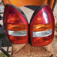 2 Fanali dietro dx e sx Opel Zafira prima serie