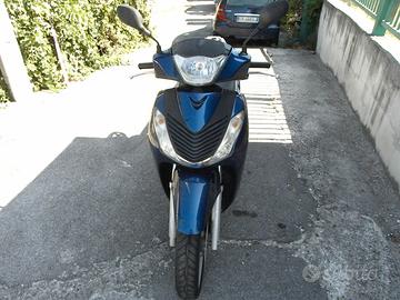 Honda sh150i