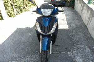 Honda sh150i