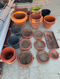 Graste vasi porta fiori fioriere foto in blocco