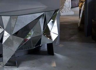 Consolle Prisma di Kare Design più specchiera.