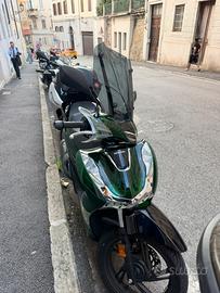 Honda sh 150 verde trasparente