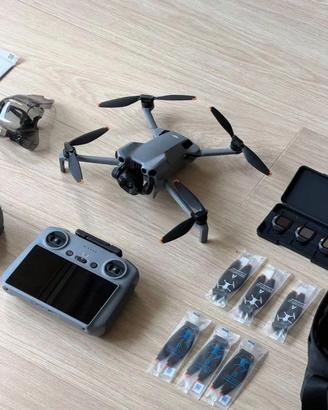 Drone  DJI Mini 5 Pro Fly More Combo